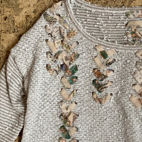 Akemi + Kin sweater - Picture 2 of 8